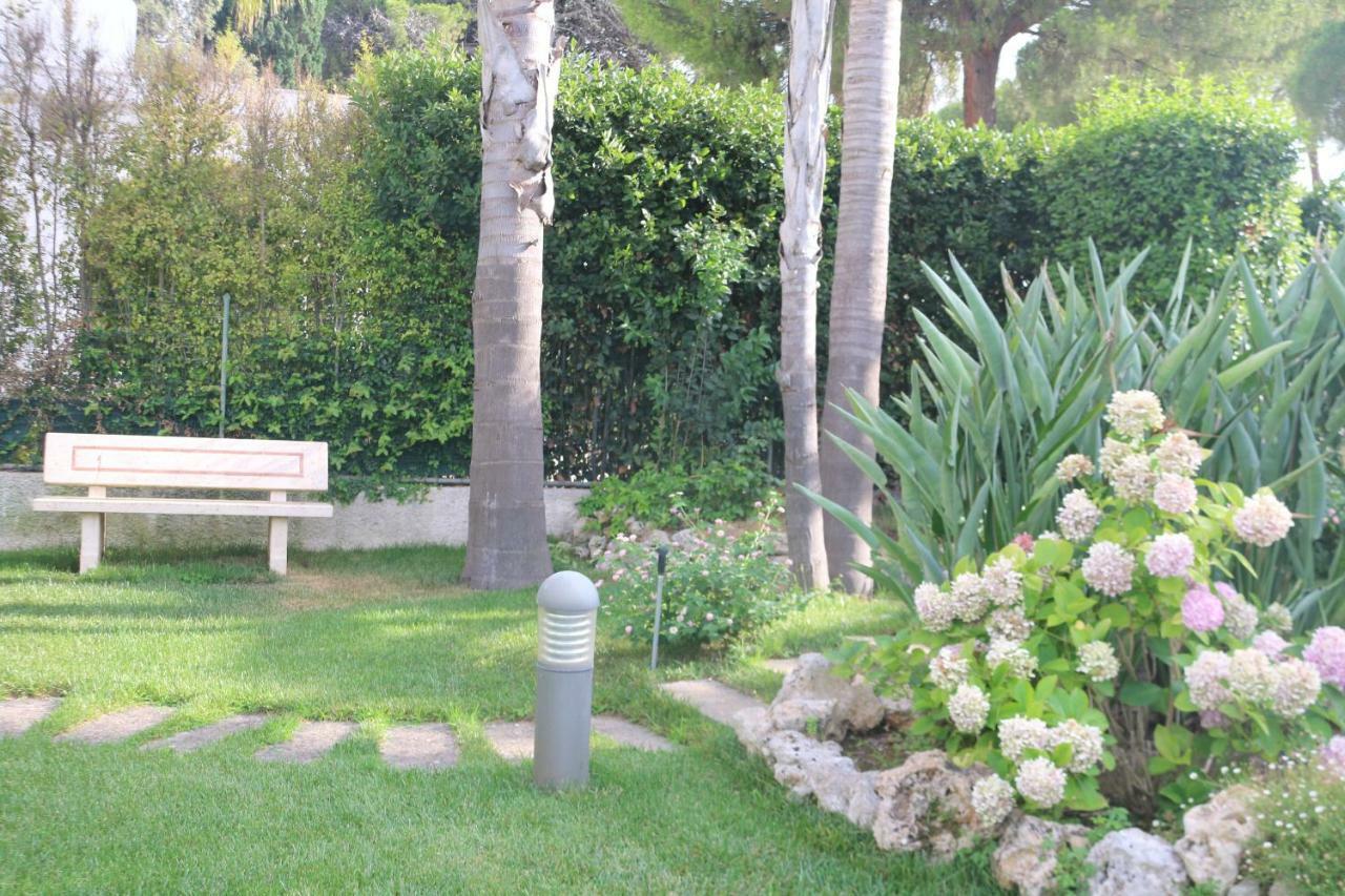 Villa Andrea Bari Bagian luar foto